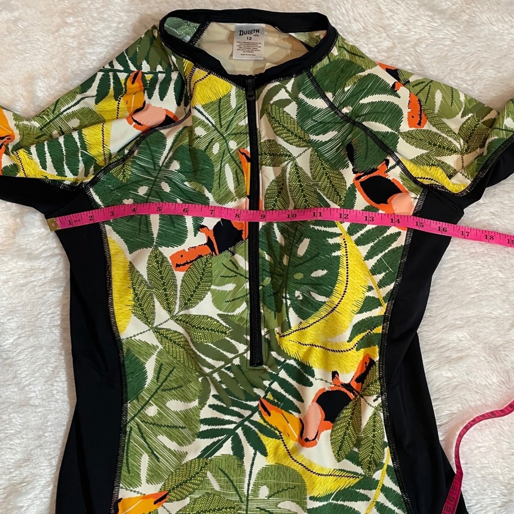 Duluth Trading Co Suit Up Swim Long Sleeve One Piece Tropical Toucan 12 NEW - Picture 5 of 6